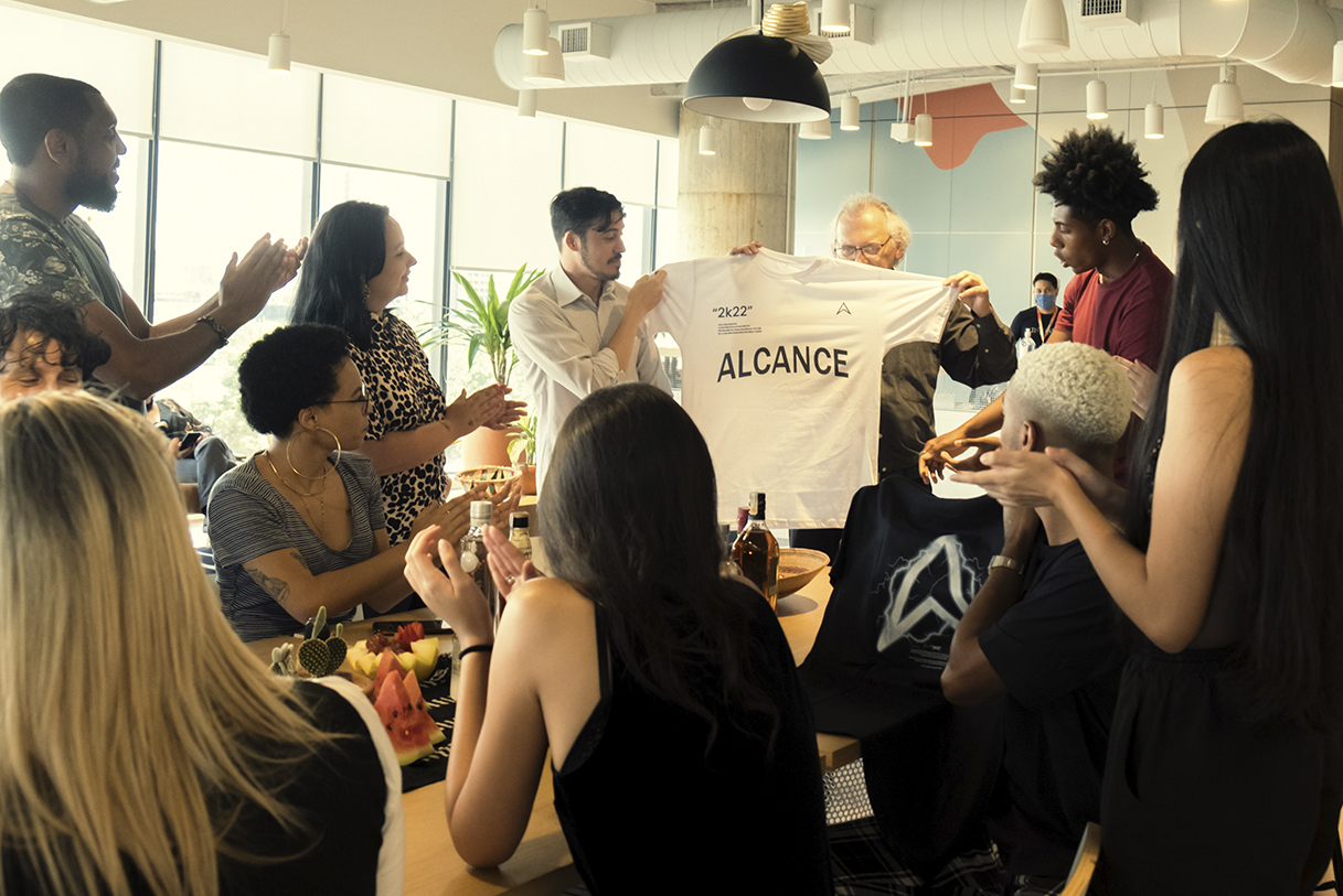 Friendship at Alcance®